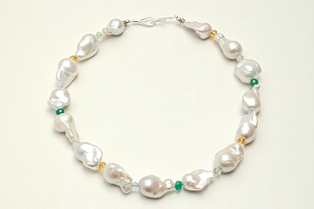 How to Style a Pearl Necklace: Five Modern Ways to Wear It
