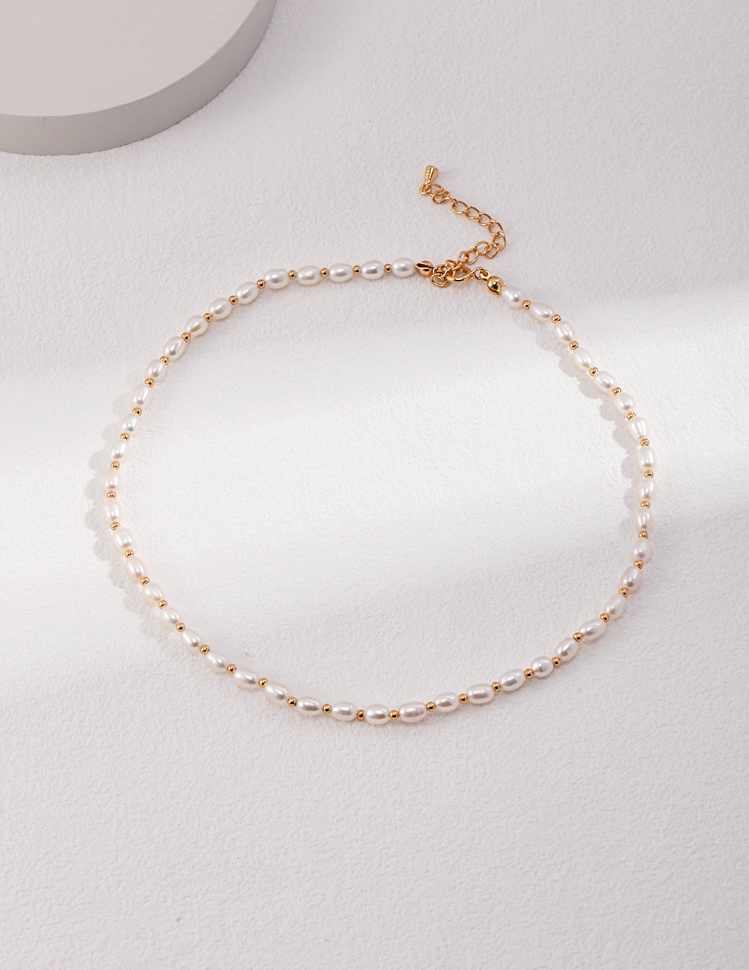SENLORE Sterling Silver Minimalist Pearl Necklace – Lifestyle Shot