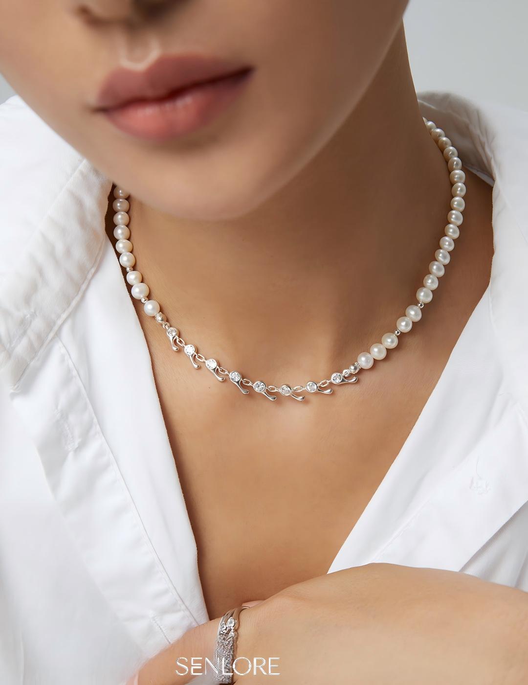 SENLORE Sterling Silver Teardrop Pearl Necklace – Detail Close-up