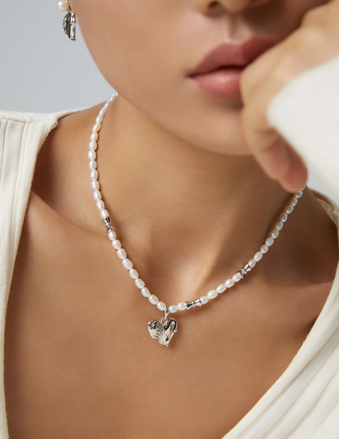 Textured Heart Pearl Necklace — Sterling Silver, 18K Gold Vermeil, natural freshwater pearl | SENLORE