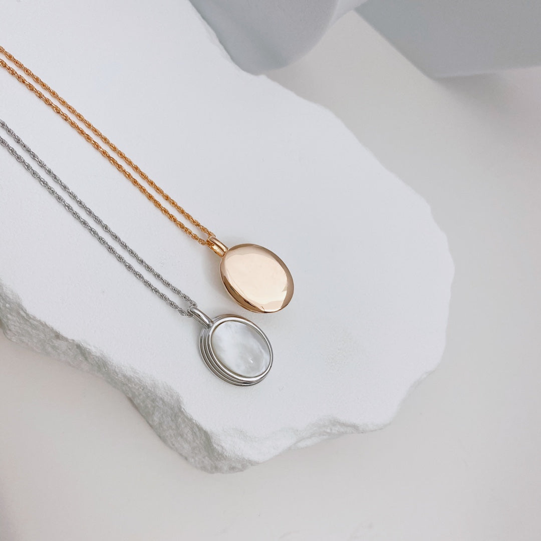 Mother-of-Pearl Pendant Necklace — Mother-of-Pearl & 18K Gold Vermeil | SENLORE