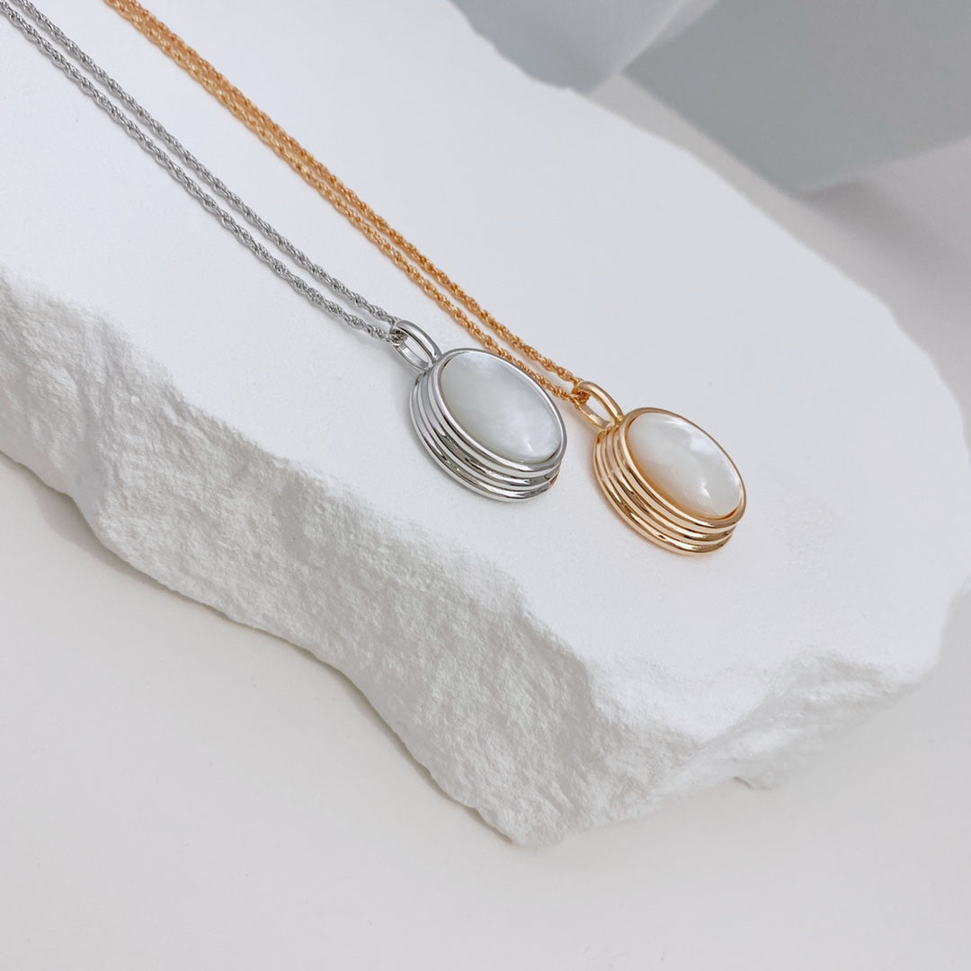 Mother-of-Pearl Pendant Necklace — Mother-of-Pearl & 18K Gold Vermeil | SENLORE