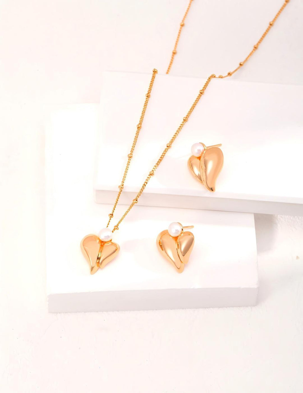 Heart Pearl Necklace — Sterling Silver, 18K Gold Vermeil, natural freshwater pearl | SENLORE