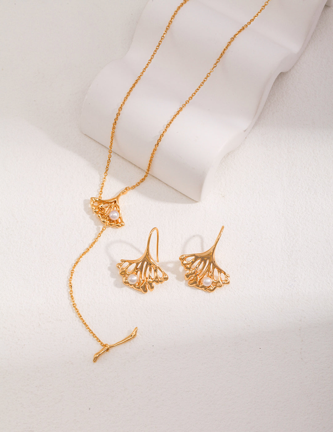 Ginkgo Leaf Pearl Necklace — Sterling Silver, 18K Gold Vermeil, natural freshwater pearl | SENLORE