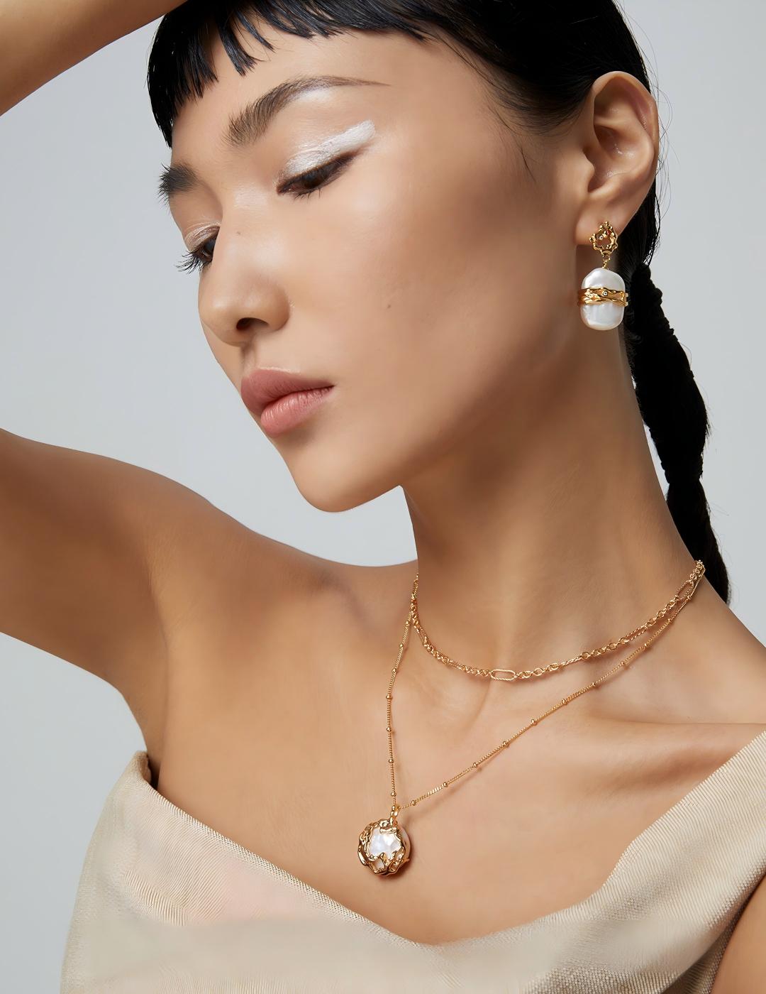 Baroque Vine Pearl Necklace — 18K Gold Vermeil, natural baroque pearl | SENLORE