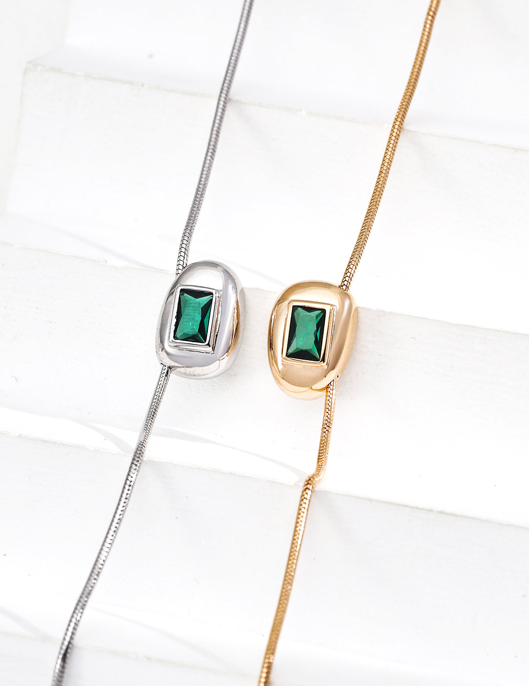 SENLORE Fashion Minimalist Zircon Necklace – Front View