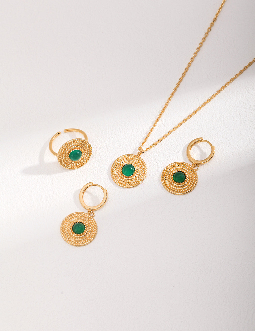 SENLORE Green Agate Necklace – Side View