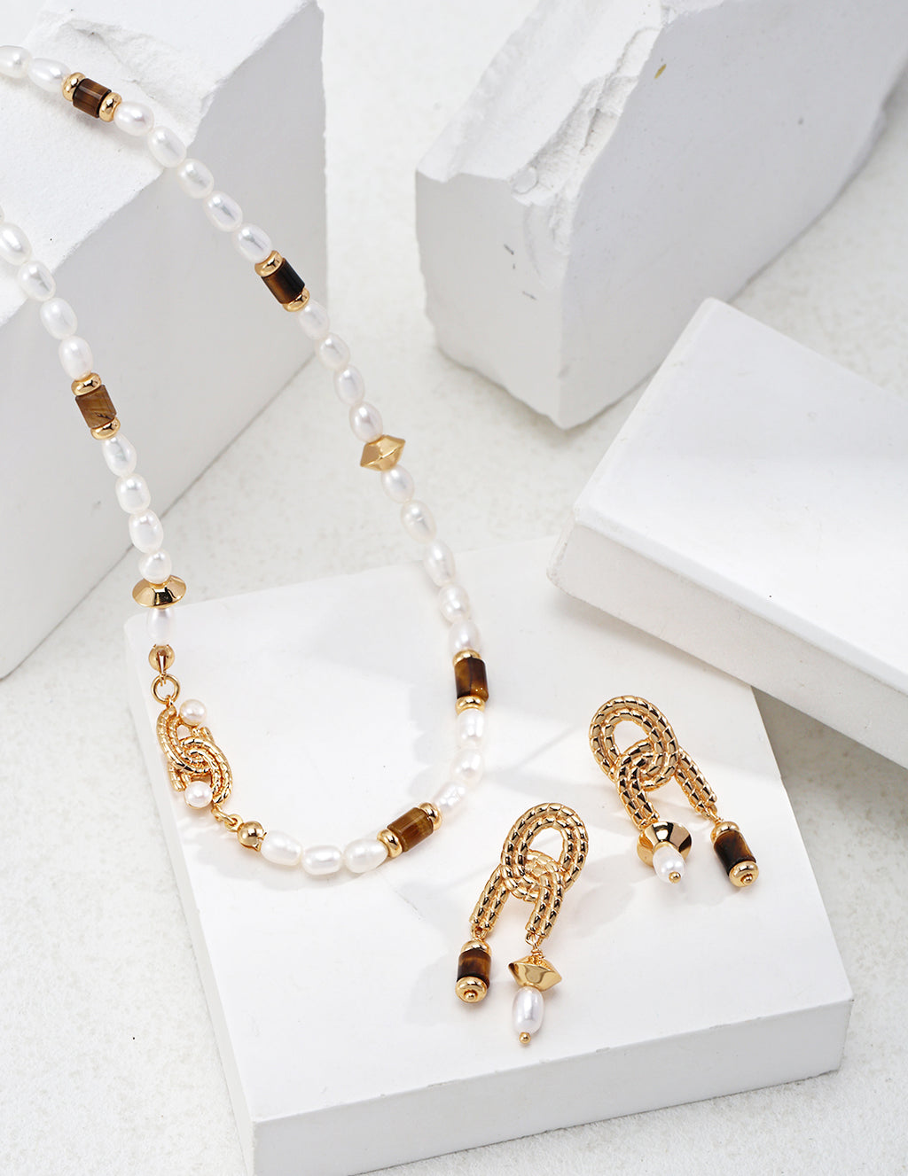 Pearl Tiger's Eye Vintage Necklace — 18K Gold Vermeil, tiger's eye, natural freshwater pearl | SENLORE