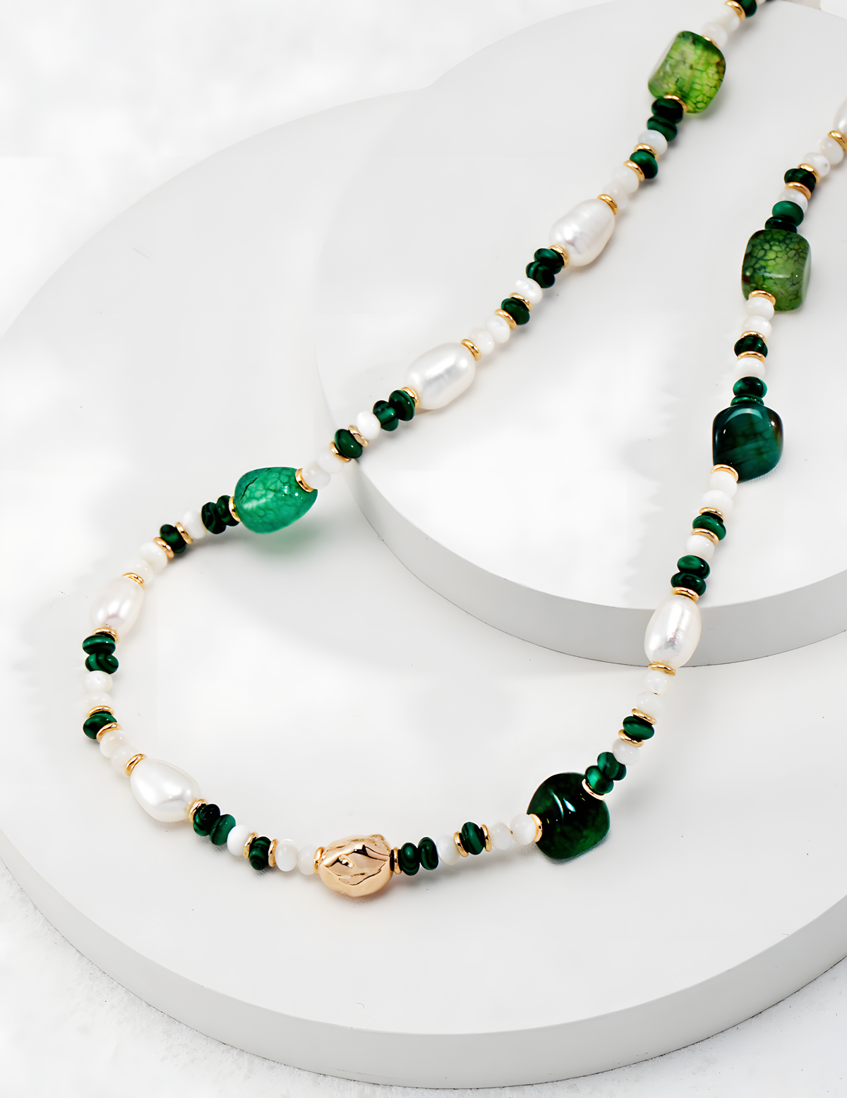 SENLORE Pearl Agate Necklace – Side View