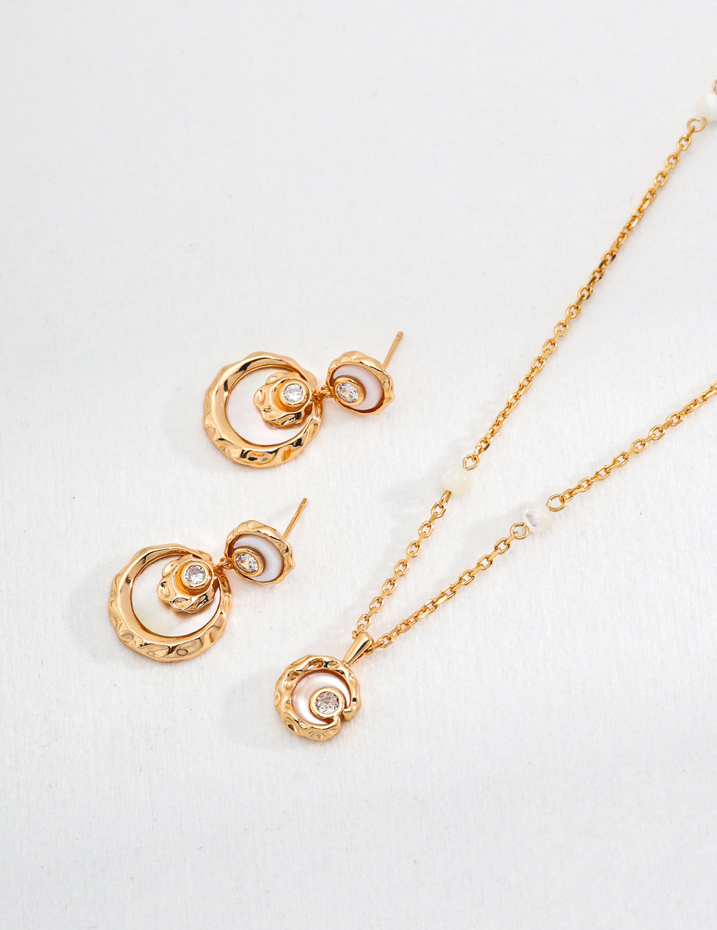 SENLORE Elegant Sterling Silver Necklace – Front View