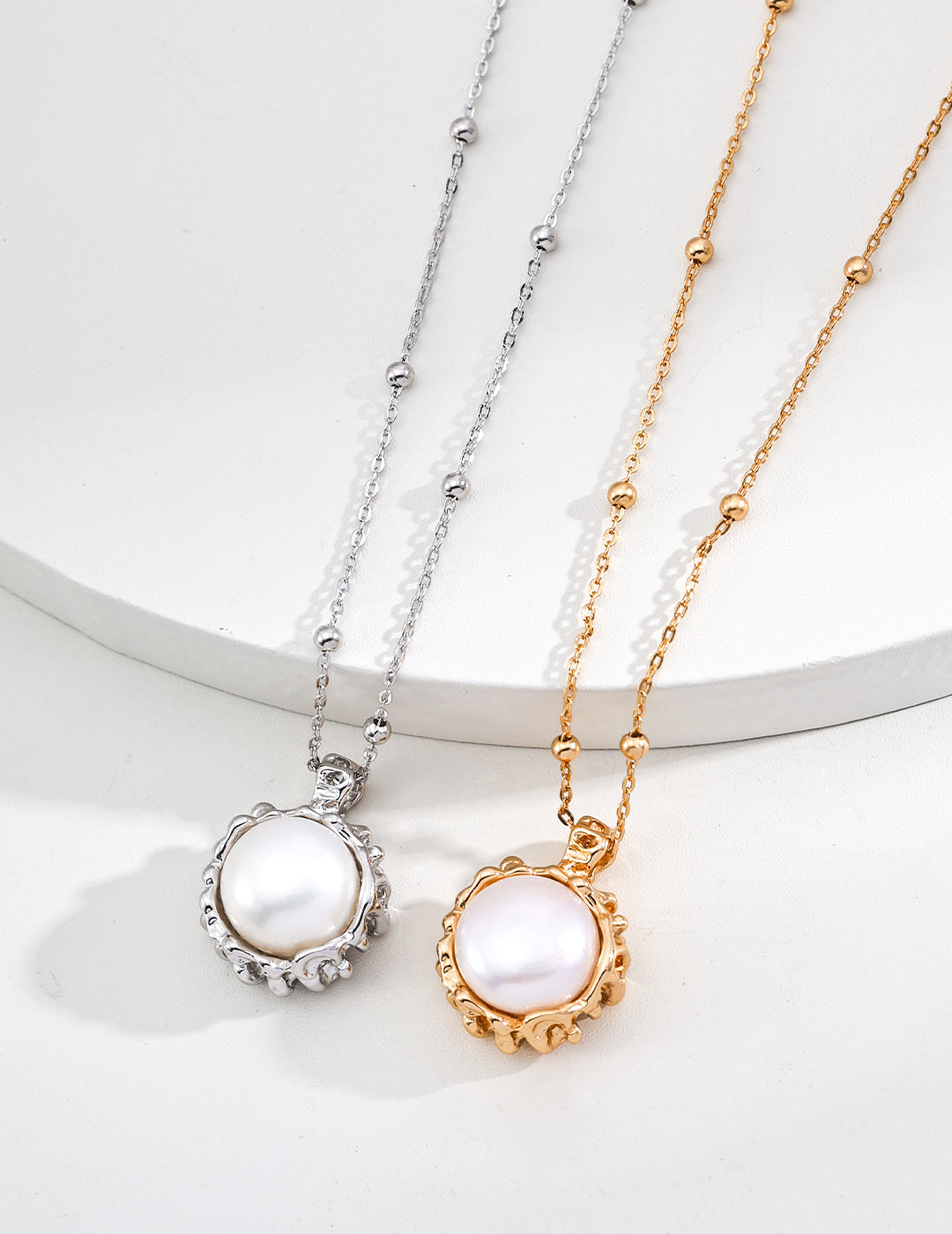 SENLORE Wood Grain Pearl Necklace – Front View