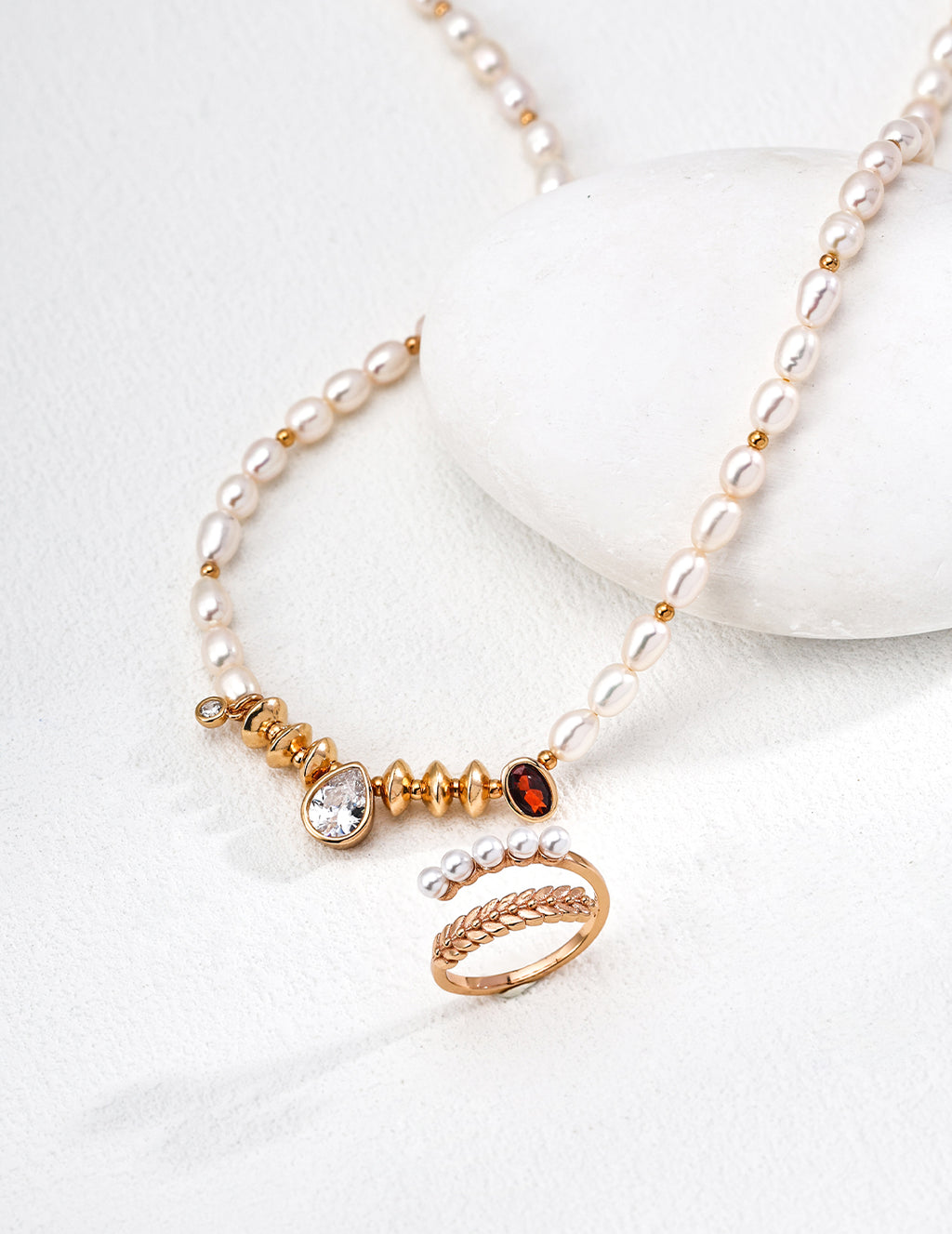 Vintage Pearl Zircon Necklace — 18K Gold Vermeil, natural freshwater pearl, cubic zirconia | SENLORE