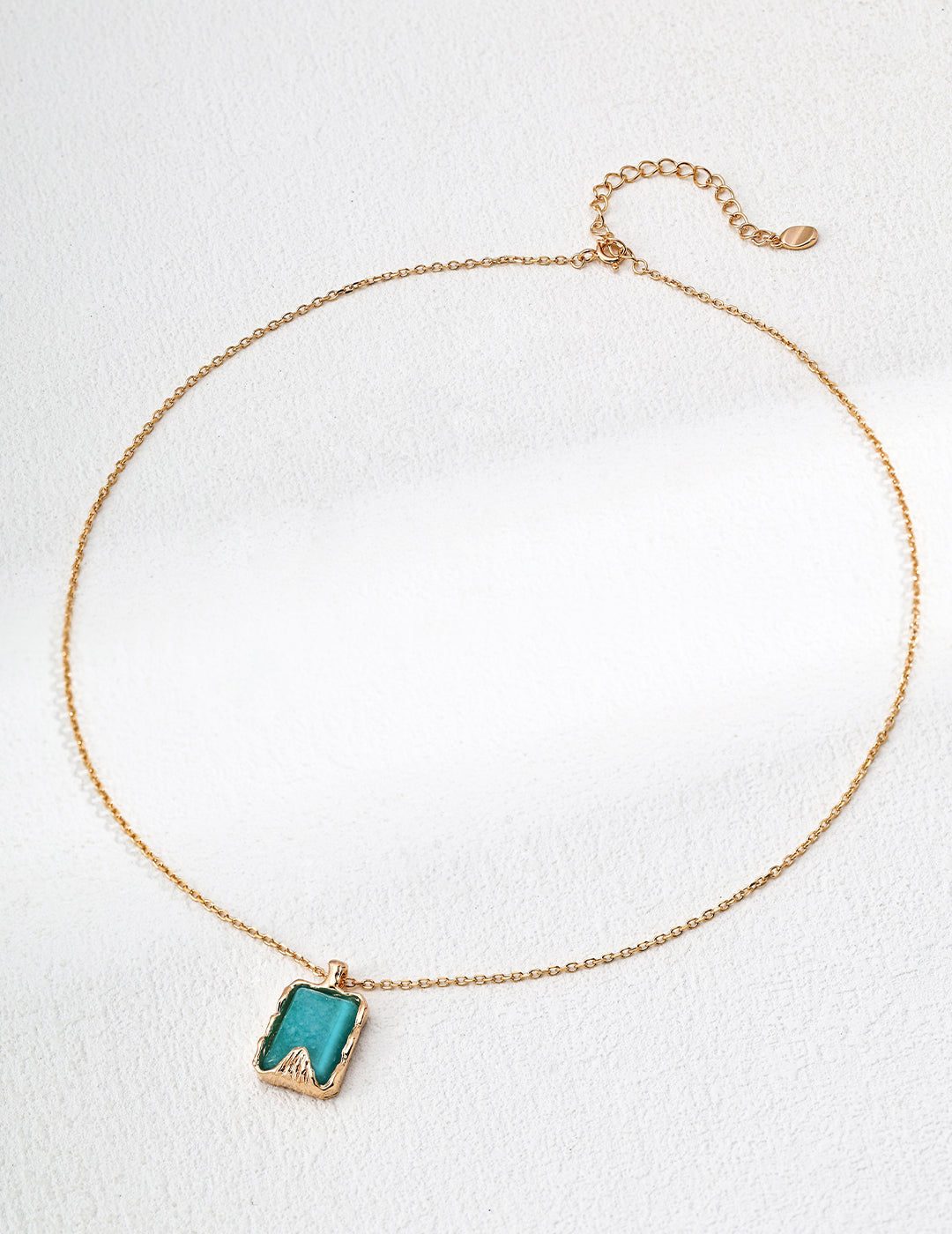 SENLORE Blue Dream Necklace – Detail Close-up
