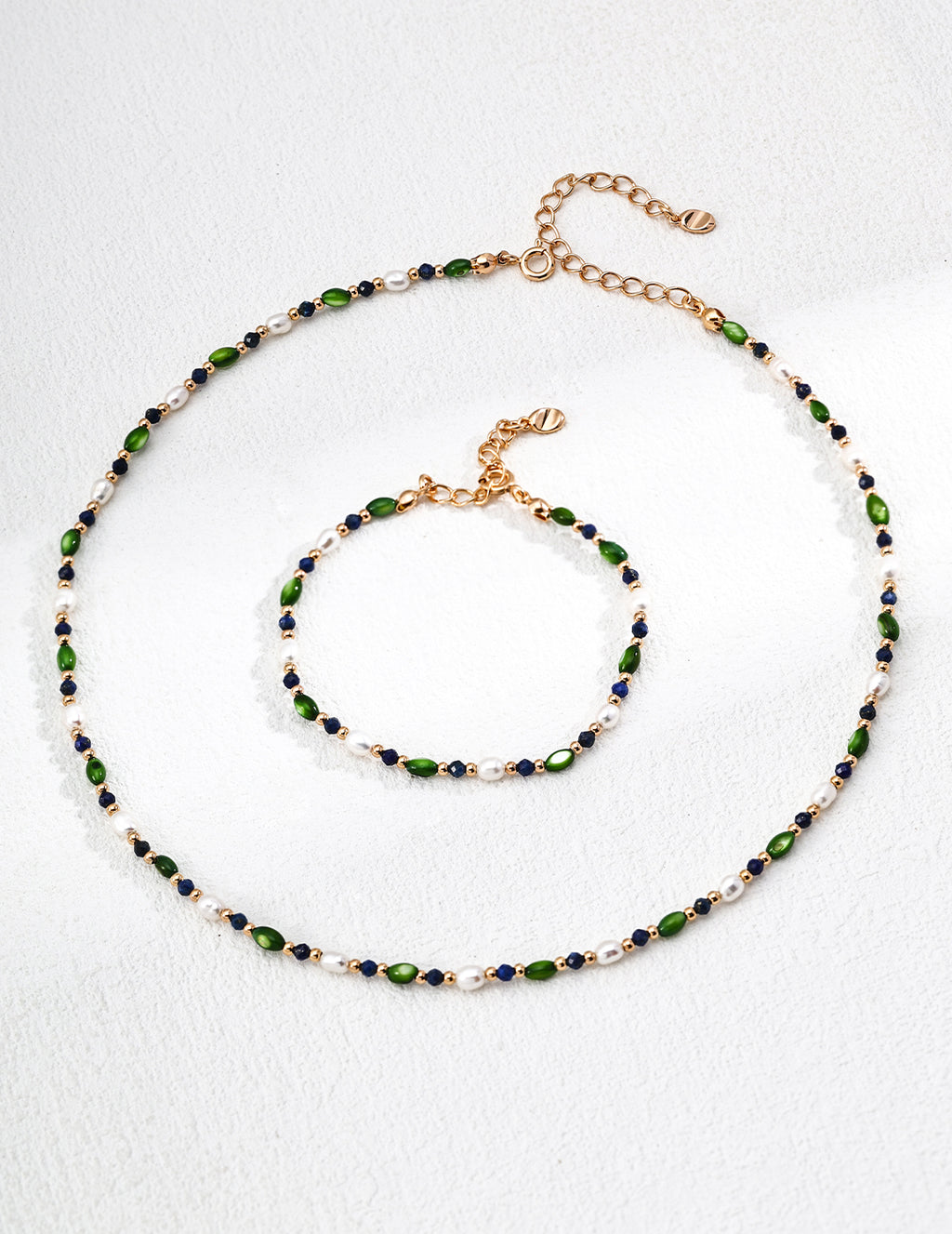 SENLORE Celestial Iridescent Necklace – Front View
