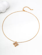 SENLORE Classic Four-Leaf Clover Necklace – Detail Close-up