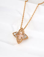 SENLORE Classic Four-Leaf Clover Necklace – Side View