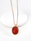 SENLORE Minimalist Oval Necklace – Detail Close-up