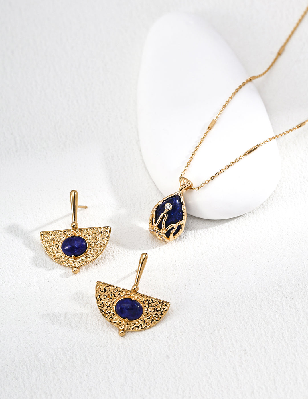 Crown Lapis Lazuli Necklace — 18K Gold Vermeil, lapis lazuli, cubic zirconia | SENLORE