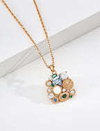 SENLORE Lush Forest Necklace – Detail Close-up