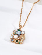 SENLORE Lush Forest Necklace – Side View