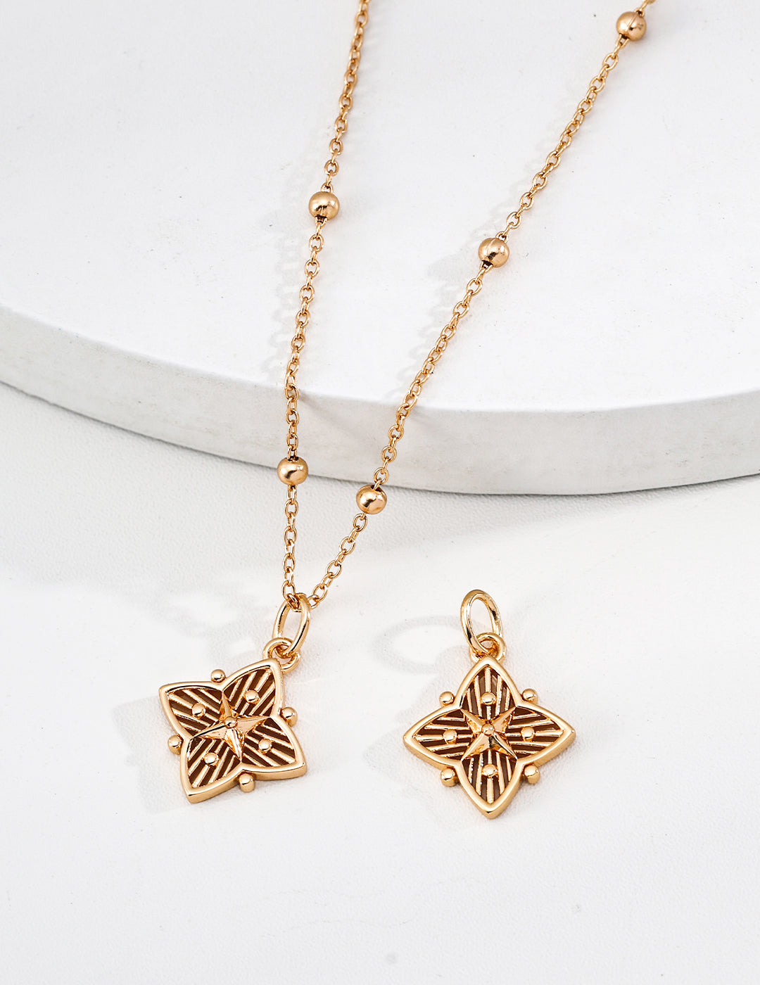 SENLORE Cross Star Clover Necklace – Front View