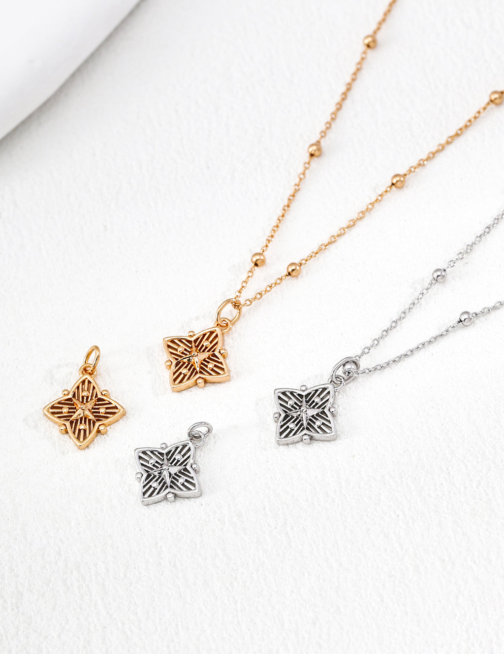 SENLORE Cross Star Clover Necklace – Detail Close-up