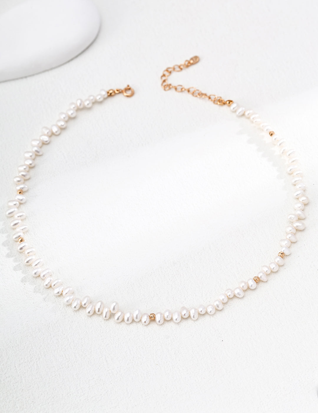 SENLORE Natural Pearl Necklace – Detail Close-up