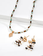 SENLORE Minimalist Turquoise Necklace – Lifestyle Shot