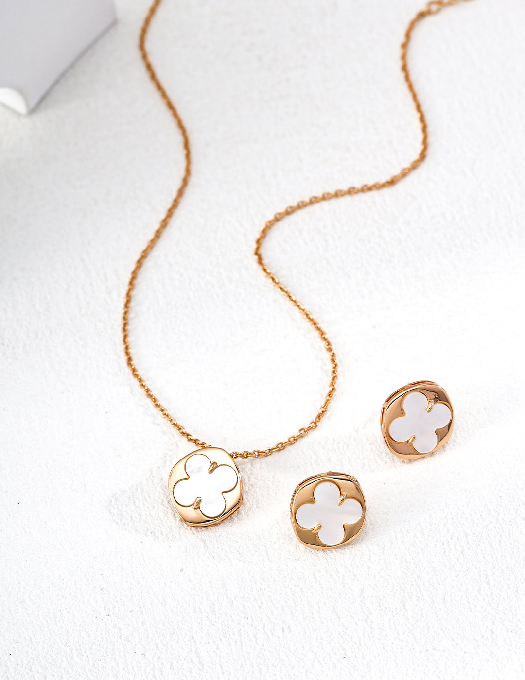 Four-Leaf Clover Lucky Necklace — Sterling Silver, mother-of-pearl, red agate, lapis lazuli | SENLORE