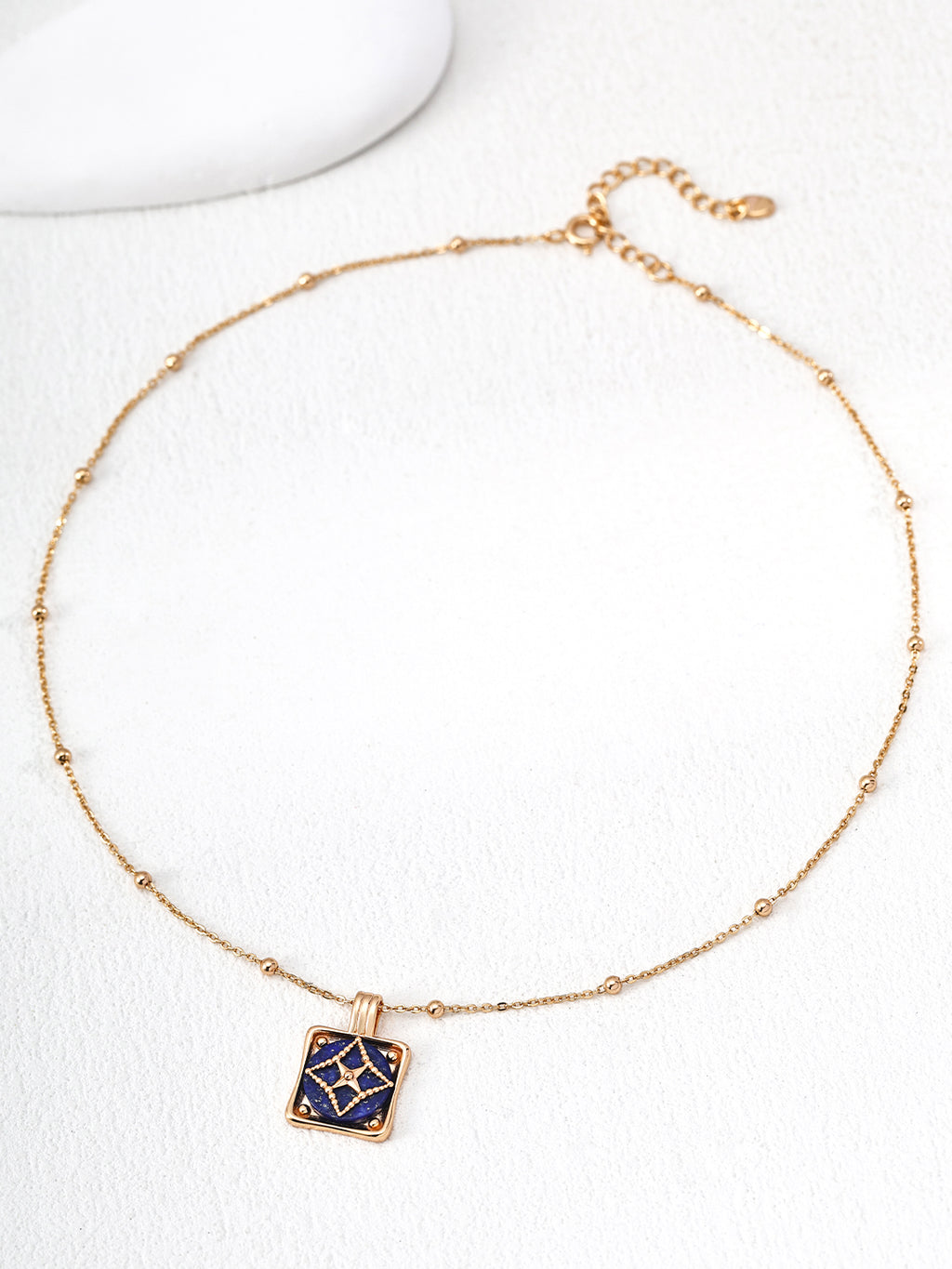 SENLORE Lapis Lazuli Zircon Necklace – Lifestyle Shot