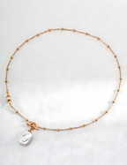 SENLORE Minimalist Pearl Necklace – Detail Close-up