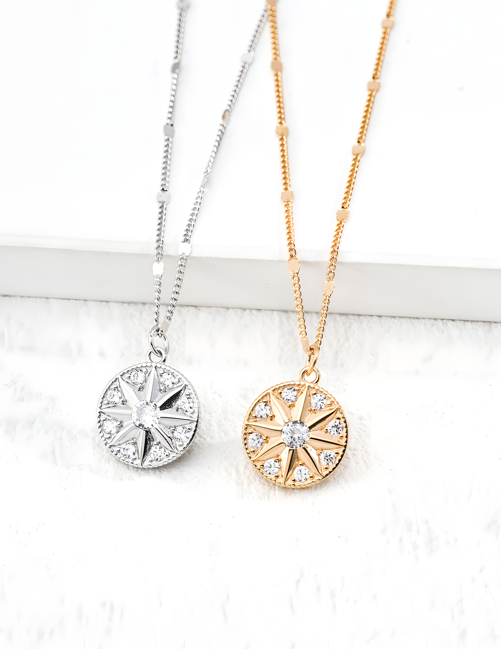 SENLORE Starburst Zircon Necklace – Side View