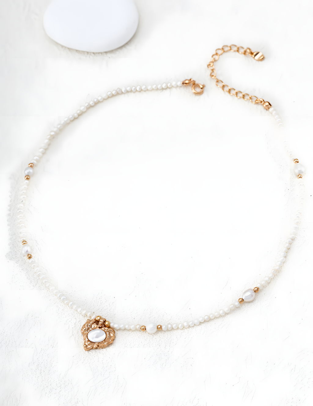 SENLORE Vintage Mother-of-Pearl Necklace – Side View
