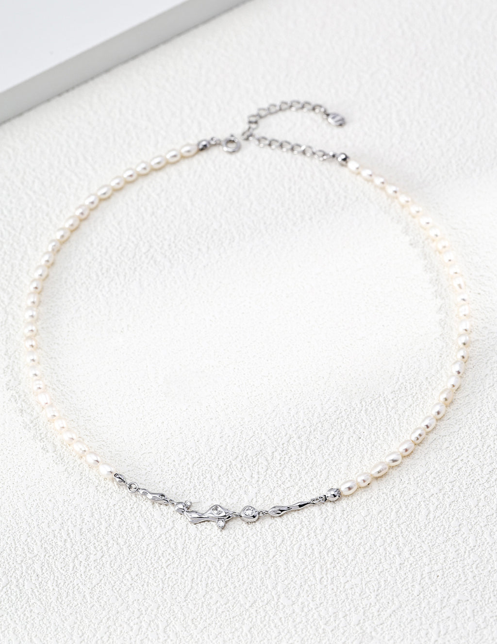 SENLORE Starry Dream River Necklace – Side View