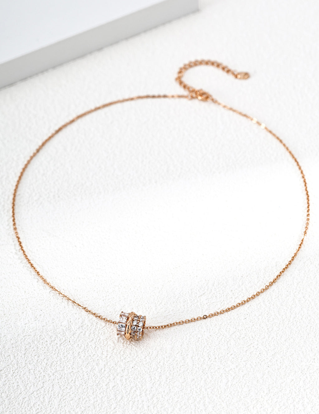 SENLORE Galaxy Zircon Bead Necklace – Lifestyle Shot