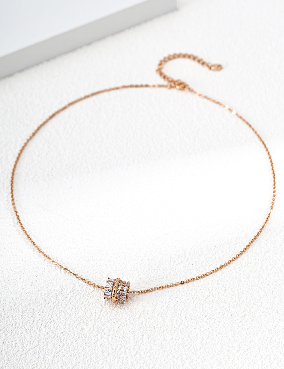 SENLORE Galaxy Zircon Bead Necklace – Lifestyle Shot