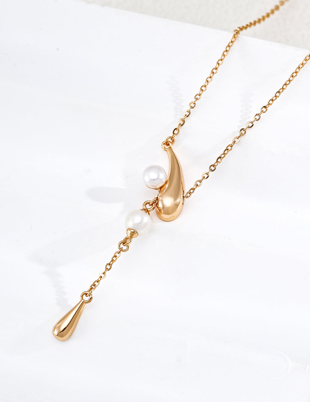 SENLORE Meteor Necklace – Detail Close-up