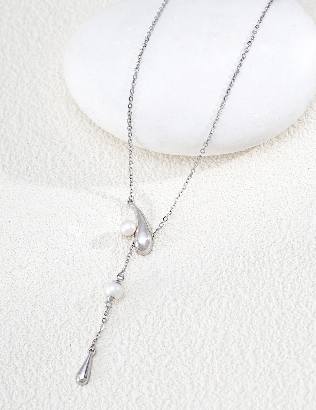 SENLORE Meteor Necklace – Side View