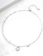 SENLORE Free Minimalist Necklace – Lifestyle Shot
