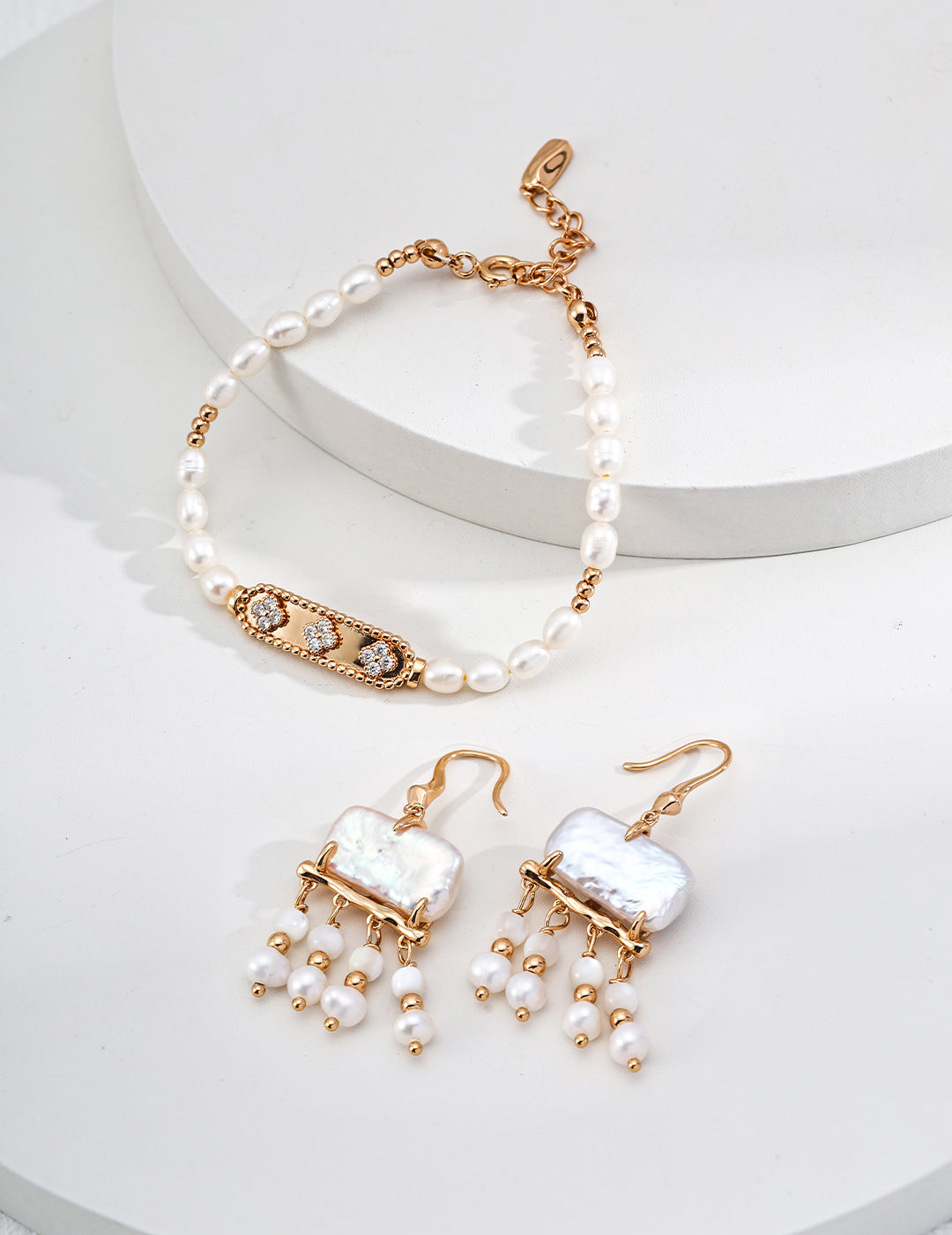 SENLORE Tassel Mother-of-Pearl Earrings – Front View