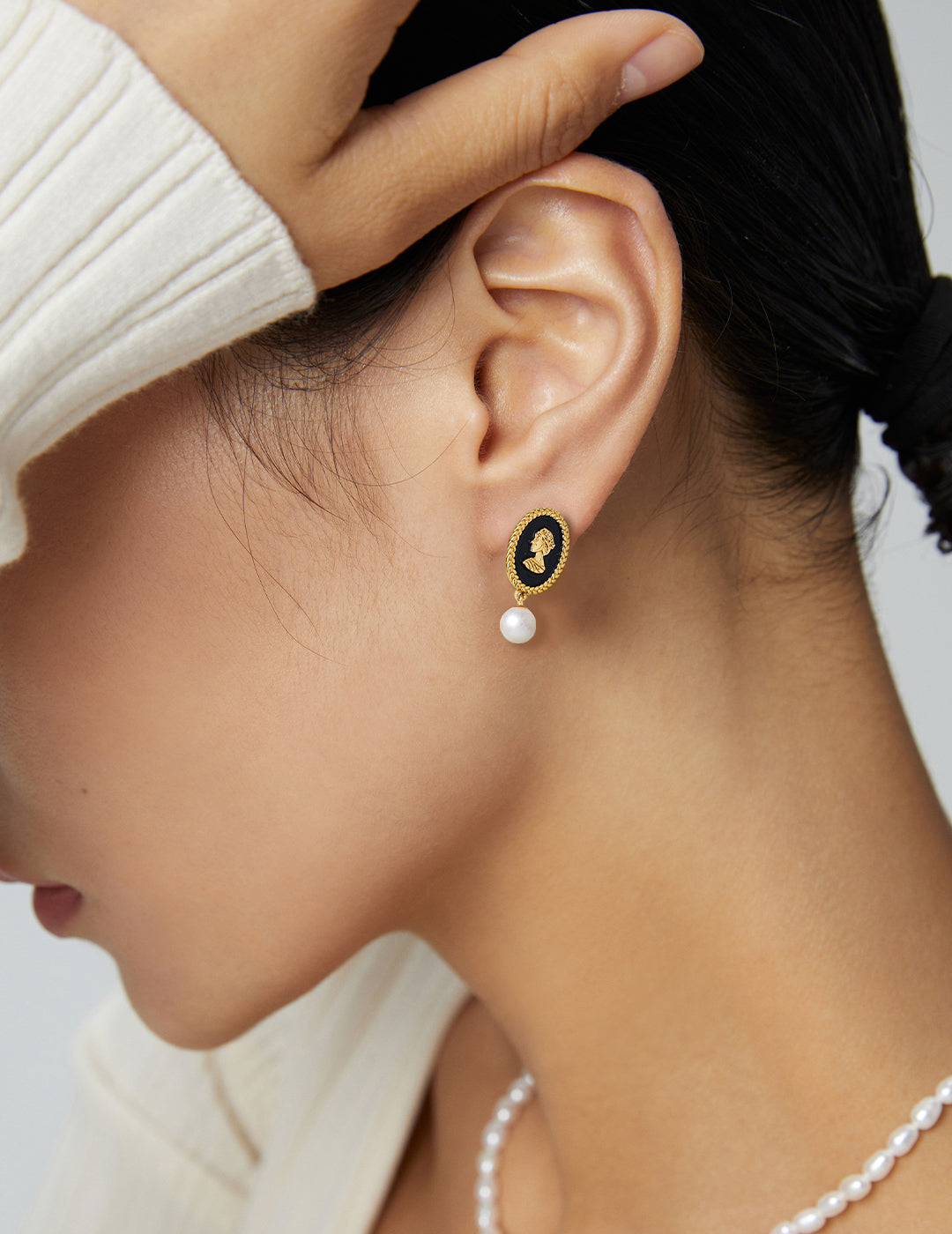 Vintage Black Enamel Pearl Earrings — 18K Gold Vermeil, natural freshwater pearl | SENLORE