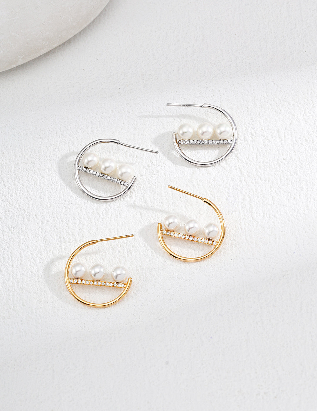 SENLORE Shell Pearl Earrings – Detail Close-up