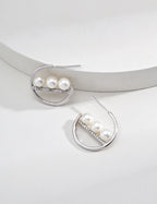 SENLORE Shell Pearl Earrings – Lifestyle Shot