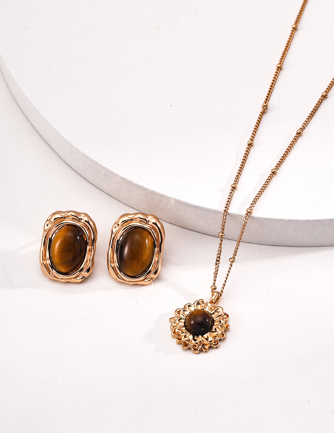 SENLORE Natural Tiger's Eye Earrings – Front View