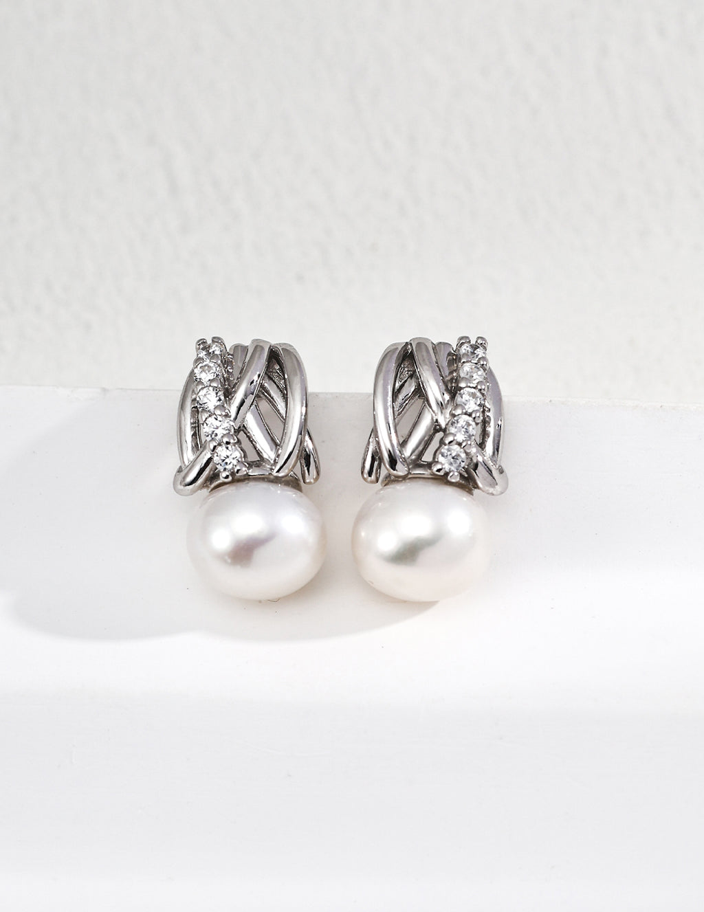 Minimal Pearl Earrings — Sterling Silver, 18K Gold Vermeil, natural freshwater pearl | SENLORE