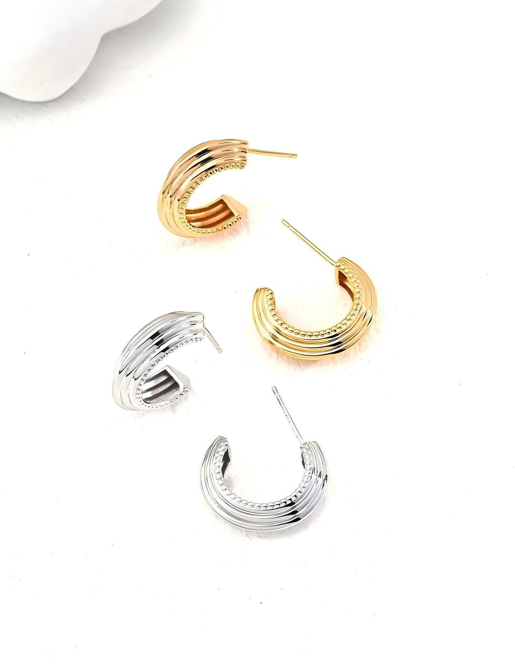 Simple Line Earrings — Sterling Silver, 18K Gold Vermeil | SENLORE