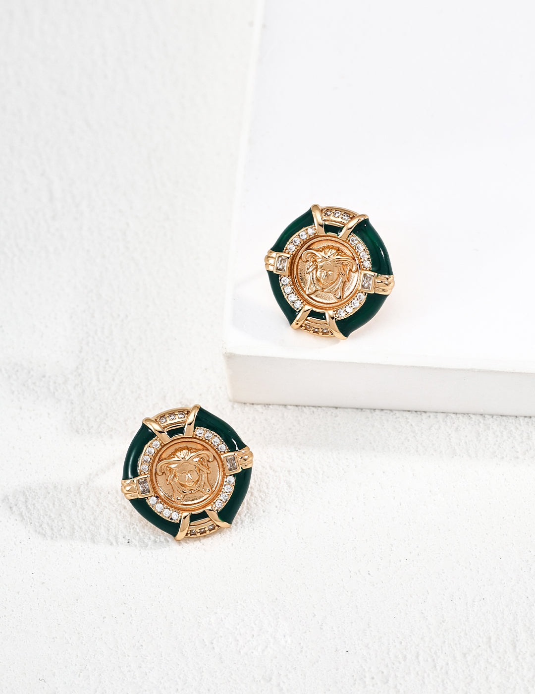 SENLORE Vintage Medusa Earrings – Side View