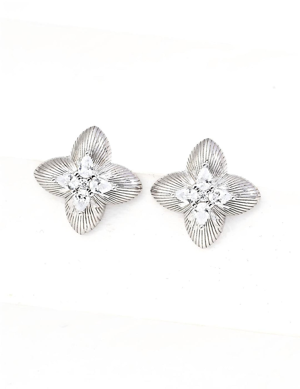 Classic Four-Leaf Clover Zircon Ring — Sterling Silver, 18K Gold Vermeil, cubic zirconia | SENLORE