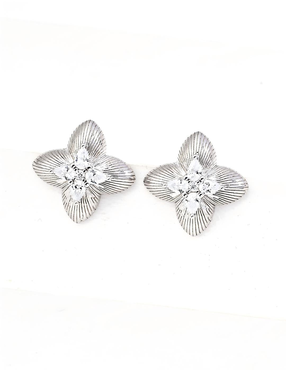 Classic Four-Leaf Clover Zircon Ring — Sterling Silver, 18K Gold Vermeil, cubic zirconia | SENLORE