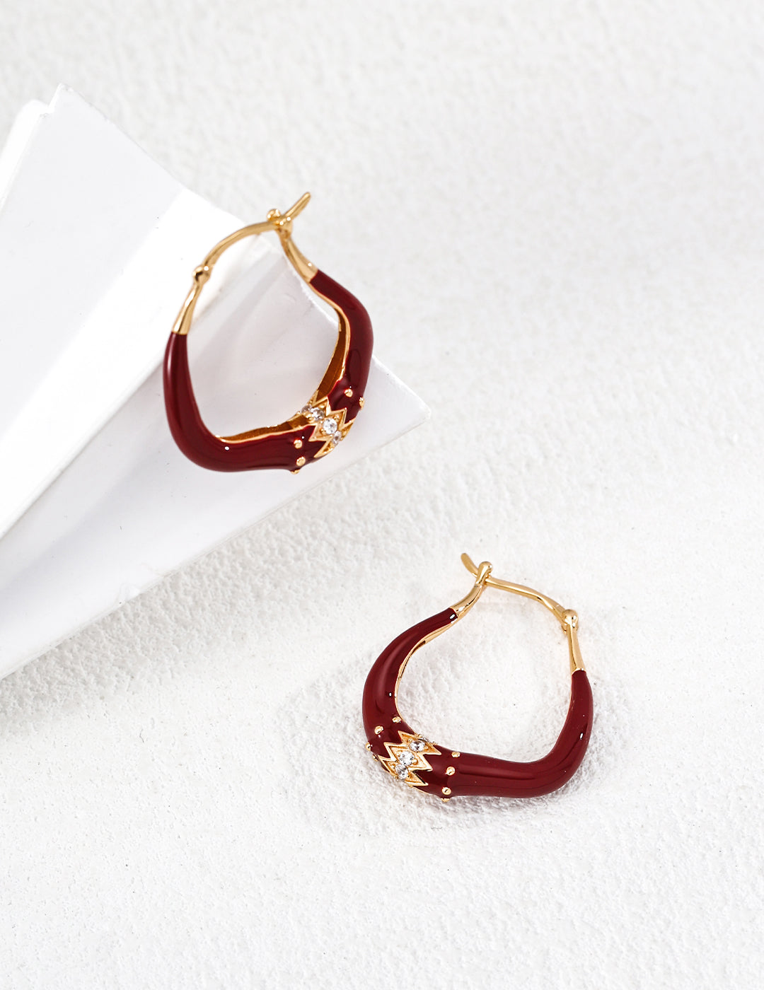 SENLORE Minimalist Dainty Red Enamel Earrings – Side View
